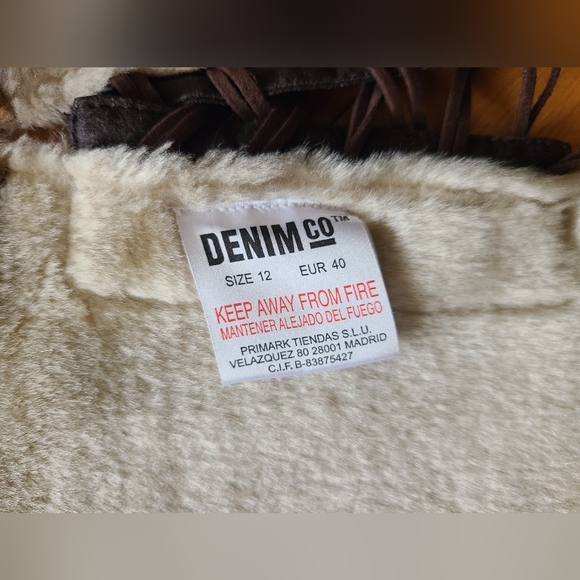 Denim&Co Kids Vest with Faux Fur Trim - Picture 6 of 6